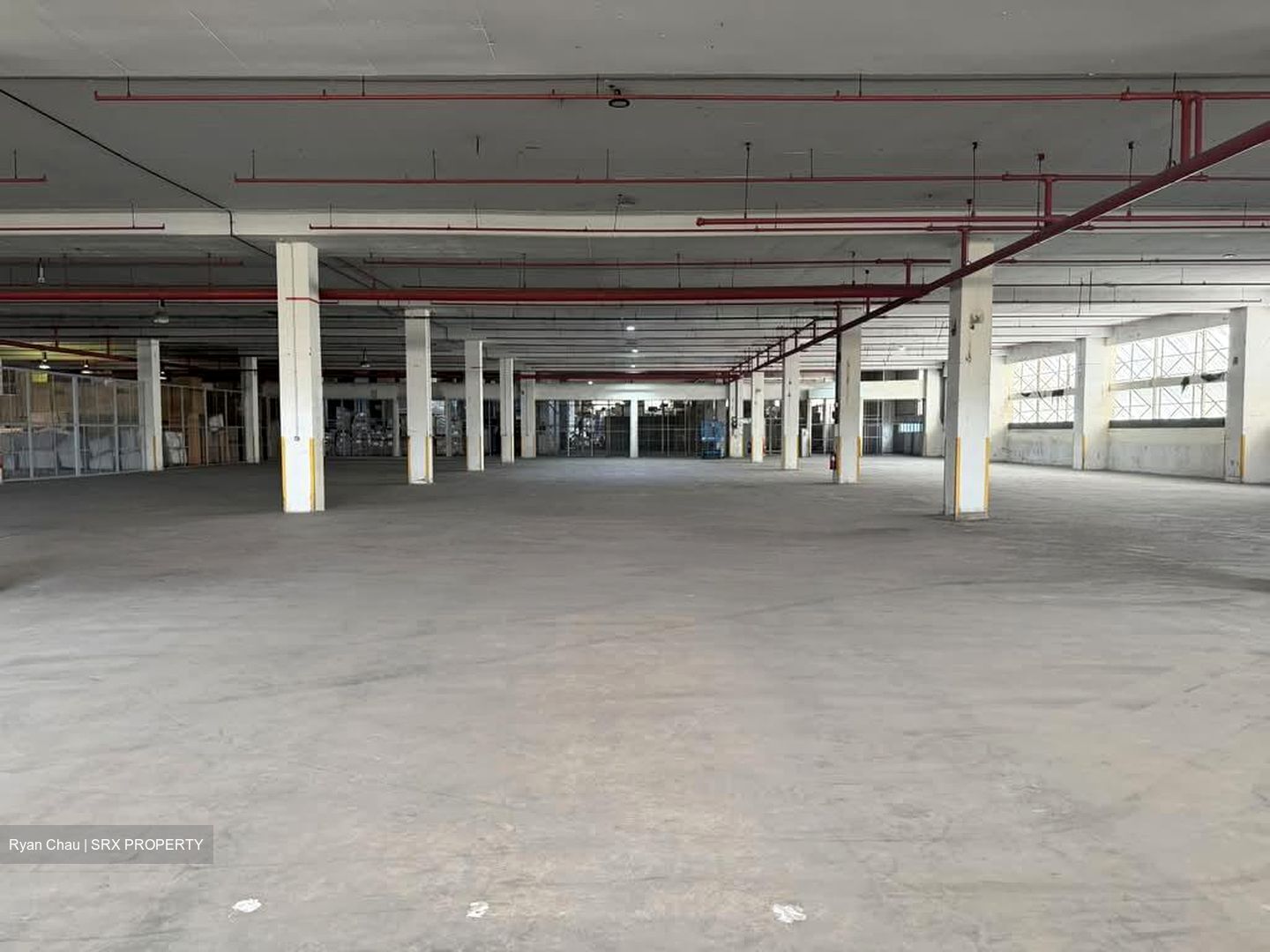 Gul Way (D22), Warehouse #608698661
